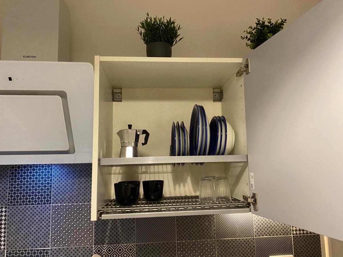 Casaro Stazione Apartment Bari Bagian luar foto